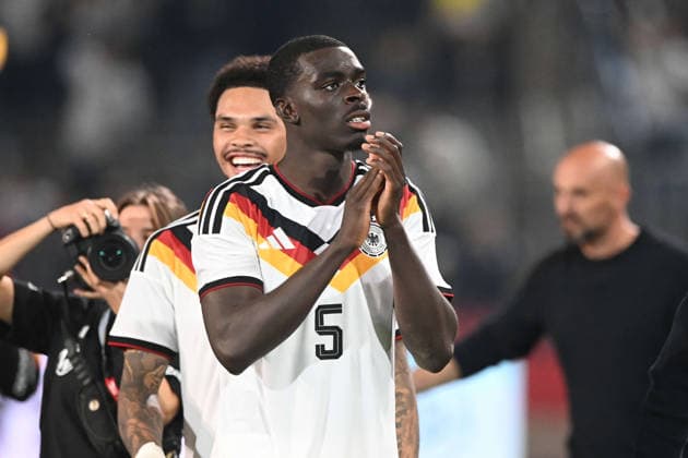 Schlussjubel, Jubel, jubeln, Freude, cheers, Yoshua QUARSHIE (GER) Fussball Laenderspiel, U21, U 21 EM-Qualifikation, Deutschland - Georgien 2-0 am 06.10.2026, Schueco-Arena Bielefeld, Â