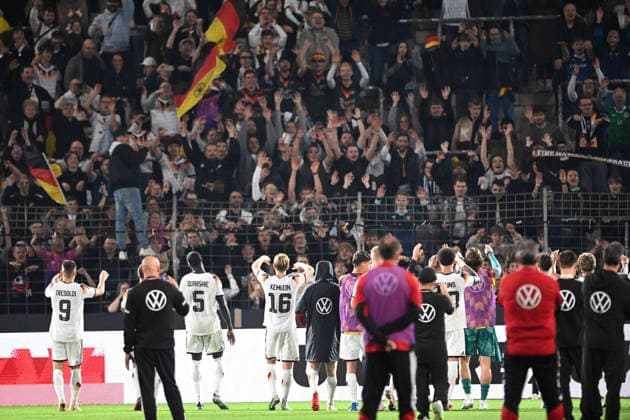 Schlussjubel, Jubel, jubeln, Freude, cheers, Deutschland, Fussball Laenderspiel, U21, U 21 EM-Qualifikation, Deutschland - Georgien 2-0 am 06.10.2026, Schueco-Arena Bielefeld, Â