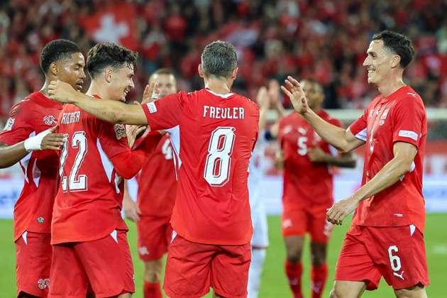 Torjubel Schweiz beim 1:0 durch Fabian Rieder (Schweiz, 22), Freude, Begeisterung, positive Emotionen, Torerfolg , Schweiz, UEFA , Nations League, Matchday 4, Schweiz vs. Nordmazedonien, 06.10.2026, Luzern Swissporarena Schweiz Copyright: xGrantxHubbsx