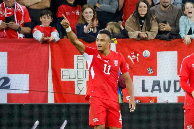 Torjubel bei Dan Ndoye (Schweiz, 11) nach seinem Tor zum 3:0, Freude, Begeisterung, positive Emotionen, Torerfolg , Schweiz, UEFA , Nations League, Matchday 4, Schweiz vs. Nordmazedonien, 06.10.2026, Luzern Swissporarena Schweiz Copyright: xGrantxHubbsx