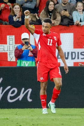 Torjubel bei Dan Ndoye (Schweiz, 11) nach seinem Tor zum 3:0, Freude, Begeisterung, positive Emotionen, Torerfolg , Schweiz, UEFA , Nations League, Matchday 4, Schweiz vs. Nordmazedonien, 06.10.2026, Luzern Swissporarena Schweiz Copyright: xGrantxHubbsx
