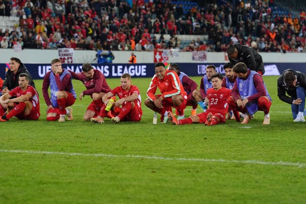 Luzern, Switzerland - October 06: Dan Ndoye (11 SUI), Fabian Rieder (22 SUI), Eray Ervin Comert (18 SUI), Nico Elvedi (4 SUI), Michel Aebischer (20 SUI), Remo Freuler (8 SUI), Vincent Sierro (6 SUI), Anthony Racioppi (Goalkeeper 1 SUI) and Cedric Itten (17 SUI) in front of the fans after winning the UEFA Nations League match between Switzerland and North Macedonia at thermoplan arena on October 06, 2026 in Luzern, Switzerland. Copyright: xKjetilxWaberx xSPPx Sportspressphoto_SPR247407