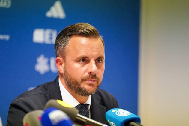 Schweiz, Zürich: Fussball - Grasshopper Club Zürich Vorstellung von Cheftrainer Olaf Janßen Ludovic Delechat, Verwaltungsratspräsident der Grasshopper Fussball AG (GFAG), bei der Medienkonferenz des Grasshopper Club Zürich (GCZ). Ludovic Delechat, GC Zürich, GCZ, Grasshoppers, Präsident, Verwaltungsratspräsident, GFAG, Bridge Football Group, Medienkonferenz, Pressekonferenz, Fussball, Super League, Zürich. Copyright: xJOERANxSTEINSIEKx
