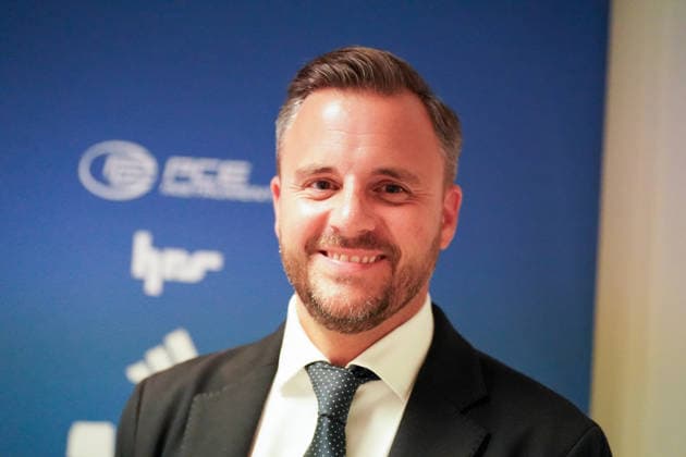 Ludovic Delechat, Verwaltungsratspräsident der Grasshopper Fussball AG (GFAG), bei der Medienkonferenz des Grasshopper Club Zürich (GCZ). Ludovic Delechat, GC Zürich, GCZ, Grasshoppers, Präsident, Verwaltungsratspräsident, GFAG, Bridge Football Group, Medienkonferenz, Pressekonferenz, Fussball, Super League, Zürich, Portraitfoto, Portrait, Einzelaufnahme, Porträt Copyright: xJOERANxSTEINSIEKx