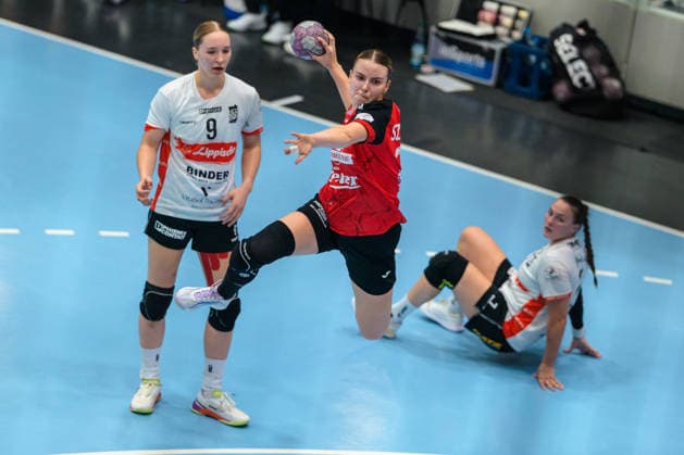 Anna Szabo (Thueringer HC, 26), Nieke Kuehne (HSG Blomberg-Lippe, 09), Diana Doegg Magnusdottir (HSG Blomberg-Lippe, 07) GER, Thueringer HC gegen HSG Blomberg-Lippe, Handball, Alsco Handball Bundesliga Frauen, Saison 2026 2027, 5. Spieltag, Sonntag, 19.30 Uhr, 07.10.2026 GER, Thueringer HC gegen HSG Blomberg-Lippe, Handball, Alsco Handball Bundesliga Frauen, Saison 2026 2027, 5. Spieltag, Sonntag, 19.30 Uhr, 07.10.2026 Bad Langensalza Copyright: xMartinxHerbstx