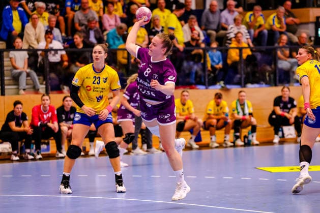 Ida Petzold (TusSies Metzingen, 08) wirft den Ball , GER, HC Leipzig vs. TusSies Metzingen, Handball, ALSCO Handball Bundesliga Frauen, 5. Spieltag, Spielzeit 2026 2027, 07.10.2026 GER, HC Leipzig vs. TusSies Metzingen, Handball, ALSCO Handball Bundesliga Frauen, 5. Spieltag, Spielzeit 2026 2027, 07.10.2026 Markranstaedt Copyright: xEibner-Pressefoto LauraxRoemerx EP_LRR
