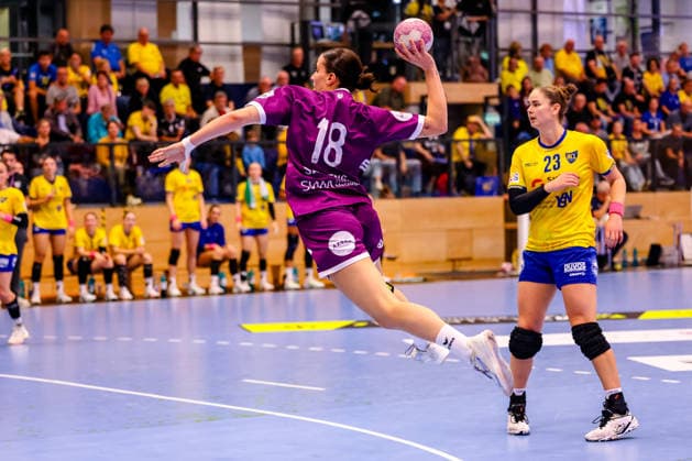 sSies Metzingen, 18) wirft den Ball, Marlene Tucholke (HC Leipzig, 23), GER, HC Leipzig vs. TusSies Metzingen, Handball, ALSCO Handball Bundesliga Frauen, 5. Spieltag, Spielzeit 2026 2027, 07.10.2026 GER, HC Leipzig vs. TusSies Metzingen, Handball, ALSCO Handball Bundesliga Frauen, 5. Spieltag, Spielzeit 2026 2027, 07.10.2026 Markranstaedt Copyright: xEibner-Pressefoto LauraxRoemerx EP_LRR