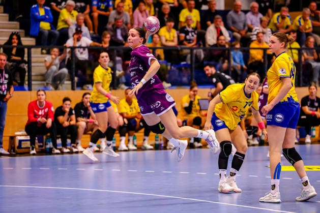Santina Sabatnig (TusSies Metzingen, 18) wirft den Ball, GER, HC Leipzig vs. TusSies Metzingen, Handball, ALSCO Handball Bundesliga Frauen, 5. Spieltag, Spielzeit 2026 2027, 07.10.2026 GER, HC Leipzig vs. TusSies Metzingen, Handball, ALSCO Handball Bundesliga Frauen, 5. Spieltag, Spielzeit 2026 2027, 07.10.2026 Markranstaedt Copyright: xEibner-Pressefoto LauraxRoemerx EP_LRR