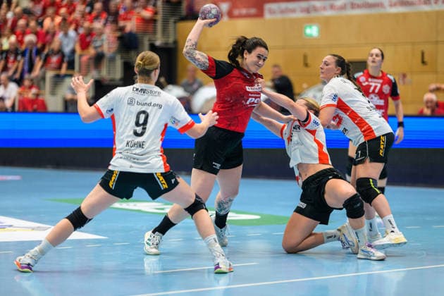 Marcela Arounian (Thueringer HC, 36), Nieke Kuehne (HSG Blomberg-Lippe, 09), Maxi Muehlner (HSG Blomberg-Lippe, 10), Diana Doegg Magnusdottir (HSG Blomberg-Lippe, 07) GER, Thueringer HC gegen HSG Blomberg-Lippe, Handball, Alsco Handball Bundesliga Frauen, Saison 2026 2027, 5. Spieltag, Sonntag, 19.30 Uhr, 07.10.2026 GER, Thueringer HC gegen HSG Blomberg-Lippe, Handball, Alsco Handball Bundesliga Frauen, Saison 2026 2027, 5. Spieltag, Sonntag, 19.30 Uhr, 07.10.2026 Bad Langensalza Copyright: xMartinxHerbstx
