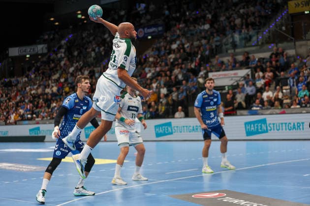 Cyrill Akakpo (HSG Wetzlar, 20) beim Wurf GER, TVB Stuttgart vs. HSG Wetzlar, Handball, Opel Handball-Bundesliga, 8. Spieltag, Spielzeit 2026 2027, 08.10.2026 GER, TVB Stuttgart vs. HSG Wetzlar, Handball, Opel Handball-Bundesliga, 8. Spieltag, Spielzeit 2026 2027, 08.10.2026 Stuttgart Copyright: xEibner-Pressefoto SoerenxHerwegx EP_SHG