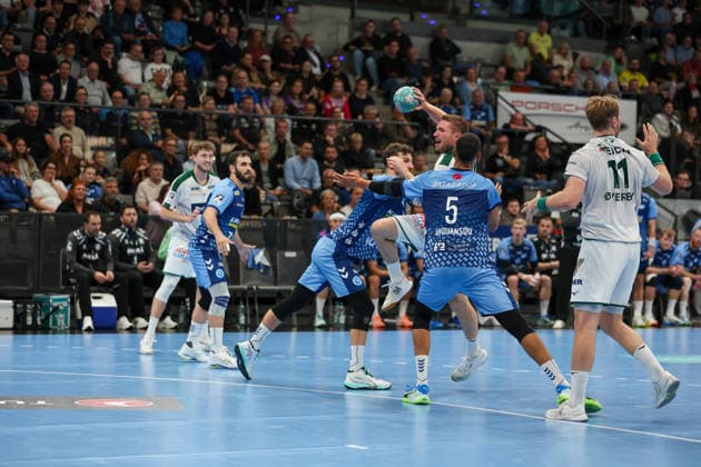 Dominik Mappes (HSG Wetzlar, 7) beim Wurf GER, TVB Stuttgart vs. HSG Wetzlar, Handball, Opel Handball-Bundesliga, 8. Spieltag, Spielzeit 2026 2027, 08.10.2026 GER, TVB Stuttgart vs. HSG Wetzlar, Handball, Opel Handball-Bundesliga, 8. Spieltag, Spielzeit 2026 2027, 08.10.2026 Stuttgart Copyright: xEibner-Pressefoto SoerenxHerwegx EP_SHG