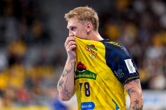 Edwin Aspenbäck (RNL, 78), Spieler der Rhein-Neckar-Löwen, enttäuscht schauend, Enttäuschung, Frustration, disappointed, pessimistisch, Einzelbild, Einzelfoto, Aktion, Action, 08.10.2026, Mannheim (Deutschland), Handball, Bundesliga, Rhein-Neckar Löwen - ThSV Eisenach