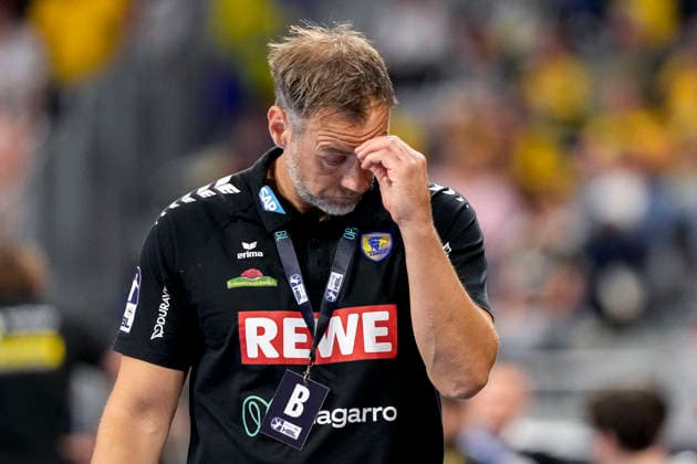 Maik Machulla (Trainer, Cheftrainer, RNL), Einzelbild, Einzelfoto, Aktion, Action, enttäuscht schauend, Enttäuschung, Frustration, disappointed, pessimistisch, 08.10.2026, Mannheim (Deutschland), Handball, Bundesliga, Rhein-Neckar Löwen - ThSV Eisenach