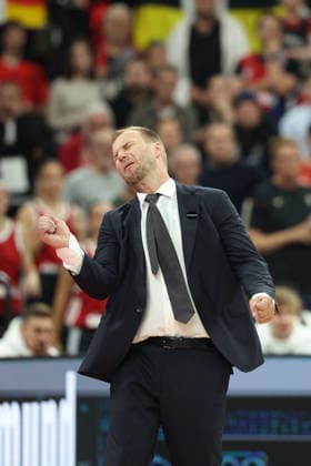 Anton Gavel (FC Bayern Basketball, Chef-Trainer) aergert sich, Emotionen, Mimik, Gesten, gestikuliert, GER, FC Bayern Basketball vs. Virtus Bologna, Basketball, Euroleague, 4. Spieltag, Saison 2026 2027, 08.10.2026, GER, FC Bayern Basketball vs. Virtus Bologna, Basketball, Euroleague, 4. Spieltag, Saison 2026 2027, 08.10.2026 Muenchen Copyright: xEibner-Pressefoto JennixMaulx EP_JML