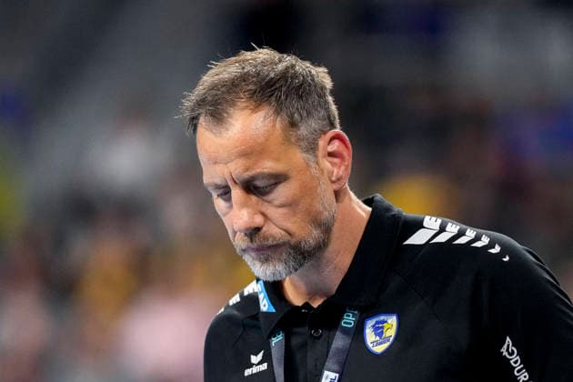Maik Machulla (Trainer, Cheftrainer, RNL), Einzelbild, Einzelfoto, Aktion, Action, enttäuscht schauend, Enttäuschung, Frustration, disappointed, pessimistisch, 08.10.2026, Mannheim (Deutschland), Handball, Bundesliga, Rhein-Neckar Löwen - ThSV Eisenach