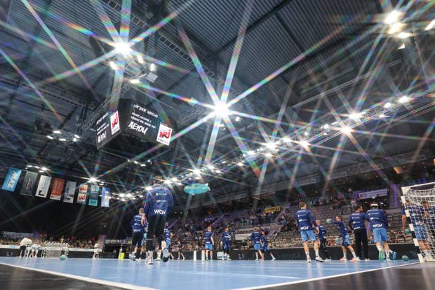 Die Mannschaft des TVB Stuttgart beim aufwärmen GER, TVB Stuttgart vs. HSG Wetzlar, Handball, Opel Handball-Bundesliga, 8. Spieltag, Spielzeit 2026 2027, 08.10.2026 GER, TVB Stuttgart vs. HSG Wetzlar, Handball, Opel Handball-Bundesliga, 8. Spieltag, Spielzeit 2026 2027, 08.10.2026 Stuttgart Copyright: xEibner-Pressefoto SoerenxHerwegx EP_SHG
