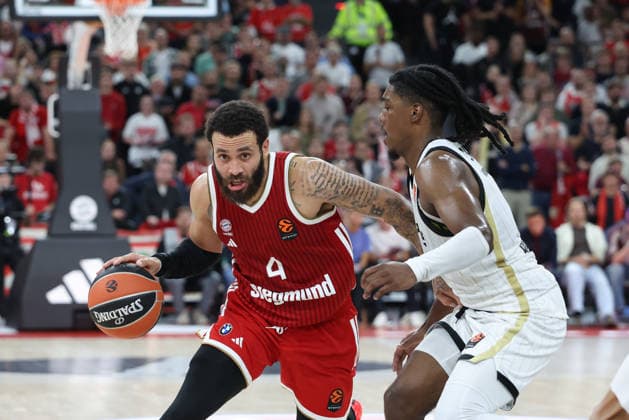 Duane Washington Jr. (FC Bayern Basketball, 04) mit Marcus Carr (Virtus Bologna, 02), GER, FC Bayern Basketball vs. Virtus Bologna, Basketball, Euroleague, 4. Spieltag, Saison 2026 2027, 08.10.2026, GER, FC Bayern Basketball vs. Virtus Bologna, Basketball, Euroleague, 4. Spieltag, Saison 2026 2027, 08.10.2026 Muenchen Copyright: xEibner-Pressefoto JennixMaulx EP_JML