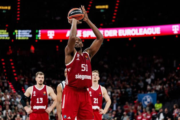 MUNICH, GERMANY - OCTOBER 08: Austin Wiley (FC Bayern Muenchen, 50) shooting from the freethrow line during the Turkish Airlines EuroLeague match between FC Bayern Muenchen vs. Virtus Bologna at SAP Garden on round 4 of Turkish Airlines EuroLeague on October 08, 2026 in Munich, Germany. Bavaria Germany Copyright: xSteffiexWunderlx