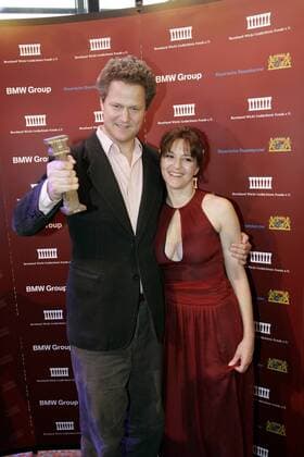 Preisträger Florian Henckel von Donnersmarck (GER Regisseur) und Schauspielerin Martina Gedeck (GER) anlässlich der Verleihung des Bernhard-Wicki-Preises 2006 - Die Brücke - im Rahmen des Filmfestes in München