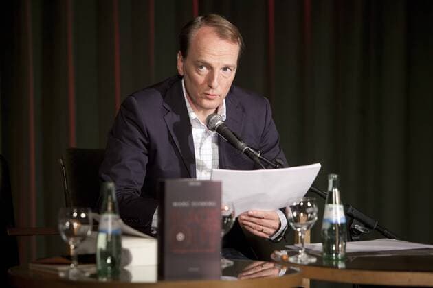 Der österreichische Autor Marc Elsberg liest aus seinem Roman BLACKOUT - Morgen ist es zu spät im Grünen Salon der Volksbühne am Rosa-Luxemburg-Platz in Berlin, Feuilleton, Kultur, Literatur, Lesung, Personen, Europa, Deutschland, Berlin,