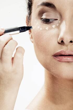 Young woman s beauty portrait Copyright:
