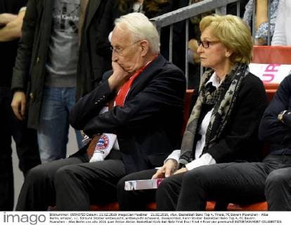 21.02.2016, xfux, Basketball Beko Top 4, Finale, FC Bayern Muenchen - Alba Berlin, emspor, v.l. Edmund Stoiber enttaeuscht, enttaeuscht schauend, dissapointed, Karin Stoiber Basketball Beko Top 4, FC Bayern Muenchen - Alba Berlin