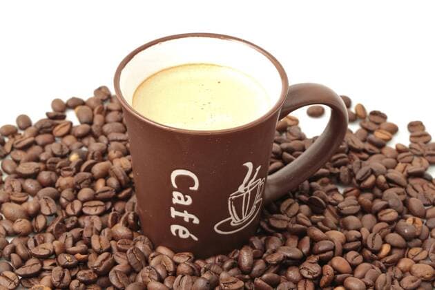 koffie, kopje koffie, bakkie koffie, bakkie troost, troost, drank, warme drank, koffiebonen, grondstof, duur, kosten, boon, bonen, koffieboon, caffeine, genotsmiddel, drinken, mokje, mok, kop, koffie met melk, melk, latte, koffie verkeerd, cappucinno, (c) PPE Beijersbergen Copyright: PPEx