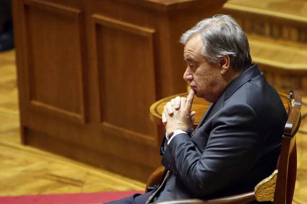 Antonio Guterres erhält Menschenrechtspreis in Lissabon December 23, 2016 - Lisbon, Portugal - Newly sworn-in Secretary General of the United Nations Antonio Guterres during a ceremony to award Guterres with a human rights award at the Parliament in Lisbon, Portugal, on December 23 2016. This year s award was given to Antonio Guterres, Secretary-General of the United Nations, for his work in the defense of human rights, especially in the discharge of the duties of United Nations High Commissioner for Refugees (UNHCR). This Prize is awarded annually by the President of the Assembly of the Republic, after hearing the Conference of Leaders, on the proposal of the jury constituted by the Committee on Constitutional Affairs, Rights, Freedoms and Guarantees. Lisbon Portugal - ZUMAn230 20161223_zaa_n230_122