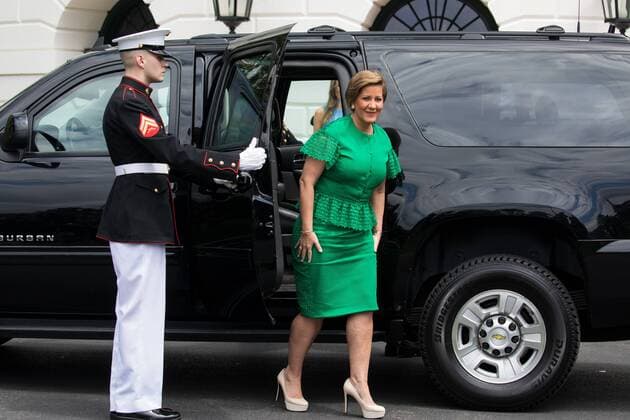 June 19, 2017 - Washington, DC, United States - First Lady Lorena Castillo Varela of Panama, exits her car, at the South Portico (South Lawn) of the White House, on Monday, June 19, 2017. (Photo by ) Washington United States - ZUMAn230 20170619_zaa_n230_611 Copyright: xCherissxMayx