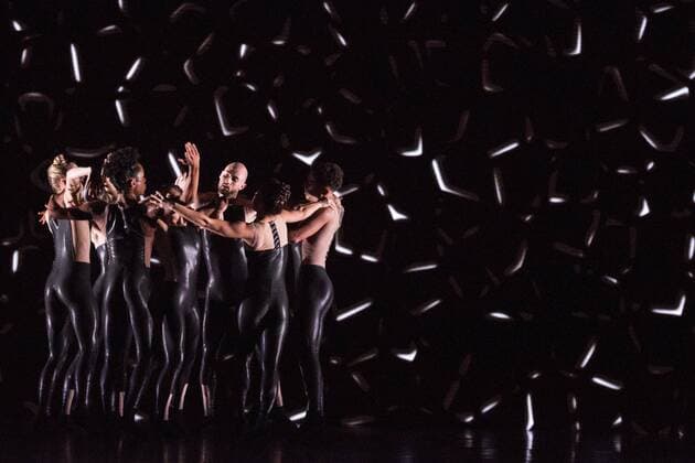 London, UK. 27 June 2017. Alexander Whitley Dance Company present the World Premiere of 8 Minutes at Sadler s Wells Theatre. 8 Minutes is choreographed and directed by Alexander Whitley, performers: Julia Sanz Fernandez, David Ledger, Luke Crook, Victoria Roberts, Hannah Eckholm, Tia Hockey and Leon Poulton. Performances at Sadler s Wells on 27th and 28th June 2017. The piece is a Sadler s Wells commission, co-commissioned by DanceEast & Trinity Laban Conservatoire of Music & Dance. Photo: Vibrant Pictures Alamy Live News Alexander Whitley Dance Compan, 8 Minutes, Sadler s Wells, London, UK