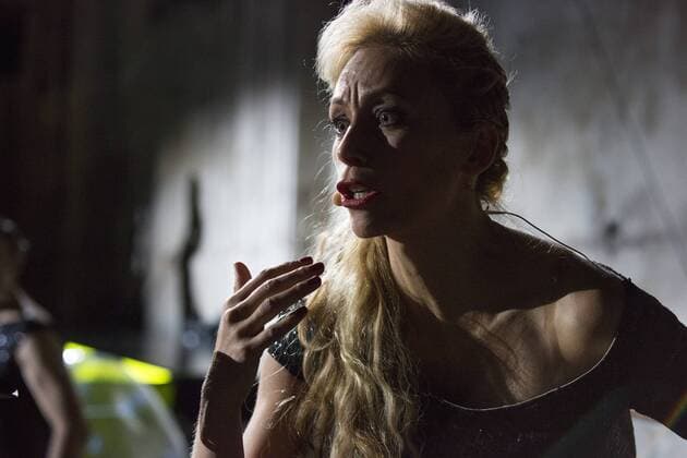 SPERRFRIST EMBARGO, Kein Licht, Ruhrtriennale, Duisburg, Germany SPERRFRIST EMBARGO bis to 8:00pm, 25 August 2017 Duisburg, Germany. 22 August 2017. Pictured: Sarah Sun. Dress rehearsal of the Ruhrtriennale world premiere Kein Licht, a Thinkspiel by Philippe Manoury and Nicolas Stemann. Adapted from the stage play Kein Licht. by Elfriede Jelinek. Performances run at the Gebläsehalle at Landschaftspark Nord in Duisburg from 25 August to 3 September 2017. Actors: Caroline Peter and Niels Bormann, Opera singers: Christina Daletska, Lionel Peintre, Sarah Sun and Olivia Vermeulen. Only for editorial use in connection with Ruhrtriennale reporting
