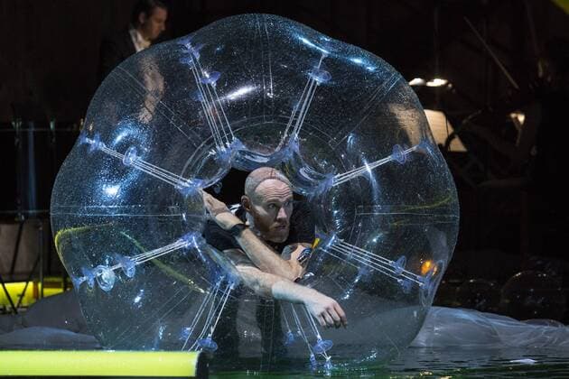 SPERRFRIST EMBARGO, Kein Licht, Ruhrtriennale, Duisburg, Germany SPERRFRIST EMBARGO bis to 8:00pm, 25 August 2017 Duisburg, Germany. 22 August 2017. Pictured: Niels Bormann. Dress rehearsal of the Ruhrtriennale world premiere Kein Licht, a Thinkspiel by Philippe Manoury and Nicolas Stemann. Adapted from the stage play Kein Licht. by Elfriede Jelinek. Performances run at the Gebläsehalle at Landschaftspark Nord in Duisburg from 25 August to 3 September 2017. Actors: Caroline Peter and Niels Bormann, Opera singers: Christina Daletska, Lionel Peintre, Sarah Sun and Olivia Vermeulen. Only for editorial use in connection with Ruhrtriennale reporting