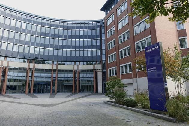 23.09.2017, Hamburg, Unnastrasse, Hansestadt Hamburg, Gebäude von Beiersdorf in Hamburg, Hamburg, Gebäude, Beiersdorf, Beiersdorf AG, Beiersdorf Customer Supply GmbH, Konsumgüter, Konsumgüterkonzern, Hautpflege, Haut, Pflege, Nivea, Nivea Creme, Florena, 8x4, Tesa, Hansaplast