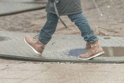Tallinn, Estonia, 08.12.2017 Shoes, boots, legs, walking, streets. Tallinn Harjumaa Estonia Copyright: xKonstantinxSednevx