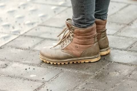 Tallinn, Estonia, 08.12.2017 Shoes, boots, legs, walking, streets. Tallinn Harjumaa Estonia Copyright: xKonstantinxSednevx