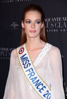 Fifty Shades of Grey 3 Premiere in Paris Maeva Coucke ( miss France 2018 ) lors du photocall pour l avant premiere du film 50 NUANCES PLUS CLAIRES a Paris CELEBRITES : Avant premiere du film 50 NUANCES PLUS CLAIRES - Paris - 06 02 2018 FedericoPestellini Panoramic