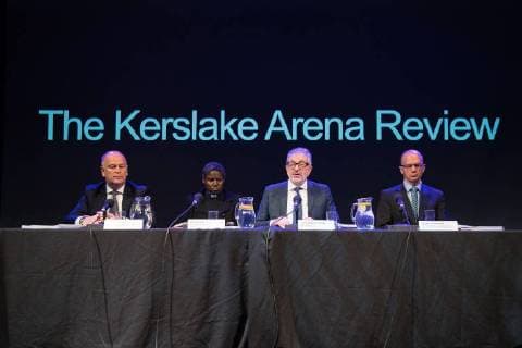 Bilder des Tages March 27, 2018 - Salford, Greater Manchester, UK - Salford, UK. Panel: ALAN GOODWIN, VENERABLE KAREN LUND, BOB KERSLAKE and HUGH DEEMING The Kerslake Report in to the terrorist bombing of an Ariana Grande concert at the Manchester Arena on 22nd May 2017 , ordered by Greater Manchester Metro Mayor Andy Burnham , is published at a press conference at the University of Salford , at Media City . Amongst praise for many connected with the events, the report also highlights failings in communication at Greater Manchester Fire and Rescue on the night and disreputable behaviour by some sections of the media in the aftermath of the attack Salford UK - ZUMAl94_ 20180327_zaf_l94_071 Copyright: xJoelxGoodmanx