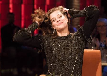 3nach9 Talkshow im Bild: Marie Bäumer Schauspielerin Sie wollte nie die Rolle der Romy Schneider spielen; die Film-Legende, der sie zum Verwechseln ähnlich sieht. Jetzt hat Schauspielerin Marie Bäumer es doch getan und verkörpert in 3 Tage in Quiberon ein tragisches Kapitel aus dem Leben von Romy Schneider, die 1981, gezeichnet von ihrer Alkohol- und Medikamentensucht, dem Magazin Stern ein legendäres Interview gab. Wie es ist, der Ikone ein Gesicht zu verleihen, erzählt Marie Bäumer bei 3nach9. DEU, Bremen, Radio Bremen, 3nach9, 28.03.2018,