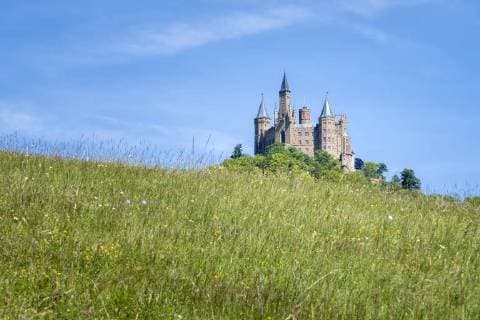 An image of the Castle Hohenzollern in south Germany McPGAN