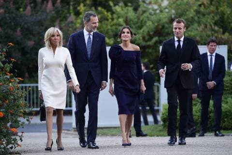 Entertainment Bilder des Tages Emmanuel Macron - president de la Republique et sa femme Brigitte Macron Felipe VI et Laetizia - Roi et Reine d Espagne NEWS : Visite d Emmanuel Macron a l exposition Miro au Grand Palais - Paris - 05 10 2018 JBAutissier Panoramic