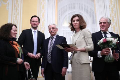 MOSCOW, RUSSIA – DECEMBER 11, 2018: France s Ambassador to Russia Sylvie Bermann, Dirk Wiese, Germany s Coordinator for Intersocietal Cooperation with Russia, Oleg Orlov, president of the Memorial human rights centre council, Chechen journalist and human rights defender Milana Bakhayeva, and Germany s Ambassador to Russia Ruediger von Fritsch (L-R) at a ceremony to award human rights activist Oyub Titiyev the Franco-German Prize for Human Rights and the Rule of Law, at the residence of the German Ambassador to Moscow. As Oyub Titiyev, head of the Grozny office of the Memorial human rights centre, charged with possession of marijuana, has been under arrest since 11 January 2018, he could not attend the ceremony. Starting from 2016, France and Germany have been awarding the prize to committed human rights defenders. Stanislav Krasilnikov TA TS09ADAD