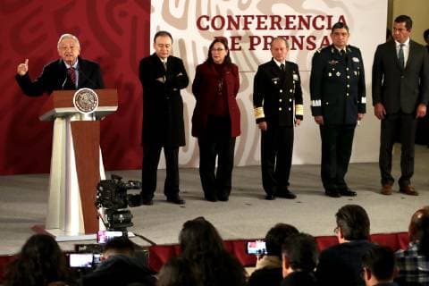 January 16, 2019 - EUM20190116NAC02.JPG .CIUDAD DE MEXICO, Presidency Presidencia-AMLO.- El presidente de los Estados Unidos Mexicanos, Andres Manuel Lopez Obrador, durante su conferencia de prensa matutina este martes 16 de enero de 2019 en el Palacio Nacional. En imagen, acompanado por Alfonso Durazo, secretario de Seguridad y Proteccion Ciudadana; Rocio Nahle, secretaria de Energia; el secretario de la Marina, almirante Rafael Ojeda Duran; el secretario de la Defensa, el general Cresencio Sandoval; y Ricardo Peralta, administrador General de Aduanas. Foto: Agencia EL UNIVERSAL Berenice Fregoso AFBV. - ZUMAu78_ 20190116_zaf_u78_005 Copyright: xBerenicexFregosoxElxUniversalx