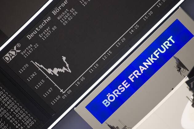 Blick in den Handelssaal der Deutschen Boerse in Frankfurt, Aktienhandel, Dax-Kurve, Kursentwicklung, Handelssaal der Frankfurter Wertpapierboerse, Broker, Anzeigentafel, Computerhandel, Aktienhaendler, Uebersicht, Aktienkurse, Dax, Allgemein, Feature, Randmotiv Pressekonferenz der Deutschen Boerse AG in Frankfurt am 14.02.2019.