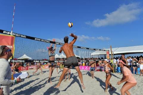 MIAMI BEACH, FL - FEBRUARY 17: Model seen at Model Beach Volleyball Tournament takes places each year in Miami Beach Oceanfront between 7th and 8th. The free event open to the public features top model agencies, as well as some of the top professional volleyball players across the world, competing in a co-ed beach volleyball tournament. These top agencies include Next, CGM, Elite, Ford, MC2, Mega, Front, Green, BMG, Runways, 2BC, Wilhelmina, K2, DAS & Dorothy Combs on February 17, 2019 in Miami Beach, Florida. ..People: Model. Miami Beach United States Of America - ZUMAs214 20190217_zba_s214_021 Copyright: xSMGx