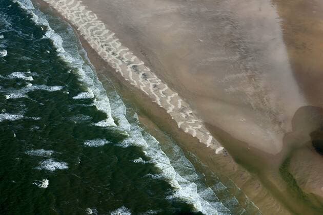 Suederoogsand, Sandstrand an der Westkueste, Luftbild, Deutschland, Schleswig-Holstein, Schleswig-Holsteinisches Wattenmeer Nationalpark Suederoogsand, west coast, aerial view, Germany, Schleswig-Holstein, Schleswig-Holstein Wadden Sea National Park BLWS521730 Copyright: xblickwinkel C.xKaiserx