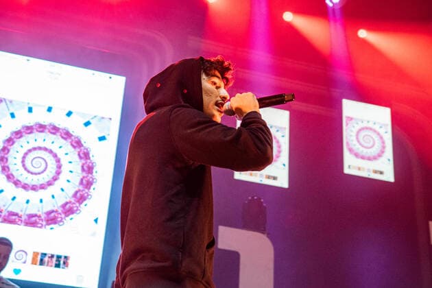 Rüsselsheimer Rapper MERO zieht Jugendliche in die Ludwigsburger MHP-Arena - Impressionen vom Konzert Rapper MERO zieht Jugendliche in die Ludwigsburger MHP-Arena - Impressionen vom Konzert, 71636 Ludwigsburg, Deutschland Copyright: 7aktuellx xNilsxReeh
