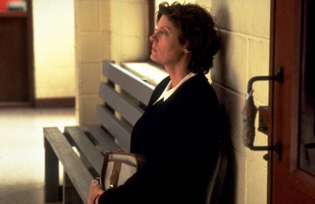 Susan Sarandon Characters: Sister Helen Prejean Film: Dead Man Walking (USA UK 1995) Director: Tim Robbins 29 December 1995 SCANTIME: 3 9 99 MODTIME: 3 9 99 MEDIATYPE: 052 55 SPD 0000 SCANNERVENDOR: KODAK 4220 SCANNERPRODID: FilmScanner 2000 SCANNERFIRMREV: 4.17 SCANNERSERIAL: 383 PIW: Eastman Kodak PHOTOFINISHER: seven Copyright: MaryxEvansxAFxArchivexWorkingxTitle 12575182 editorial use only