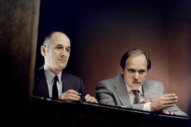 Ulrich M³he & Ulrich Tukur Characters: Hauptmann Gerd Wiesler & Oberstleutnant Anton Grubitz Film: The Lives Of Others; Das Leben Der Anderen (DE 2006) Director: Florian Henckel-Donnersmarck 15 March 2006 Copyright: MaryxEvansxAFxArchivexBuenaxVista 12650076 editorial use only