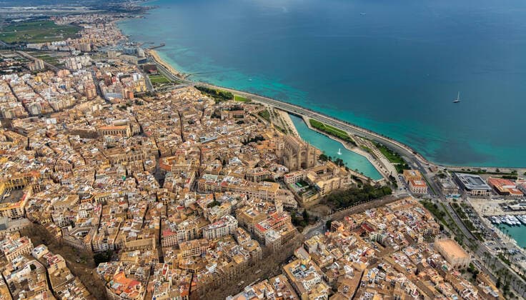 Luftbild, Ortsansicht und Altstadt, Santa Iglesia Catedral de Mallorca, Kathedrale von Palma, Parc de la Mar, Canamunt, Palma, Europa, Palma, Balearische Inseln, Spanien, Europa, Mallorca !ACHTUNGxMINDESTHONORARx60xEURO!