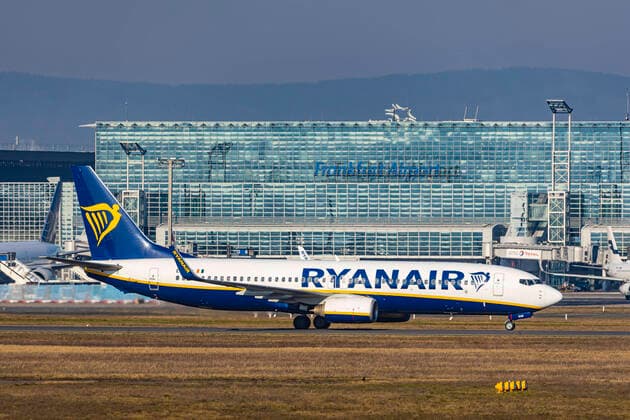 DEU, Deutschland, Hessen, Frankfurt am Main, 07.02.2020: Flughafen Fraport, EDDF, FRA, Frankfurt Airport, Rhein-Main-Flughafen. Flugzeug. Registrierung: EI-DCN, RYANAIR, BOEING 737-8AS(WL).
